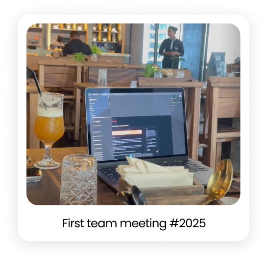 team-meeting-first